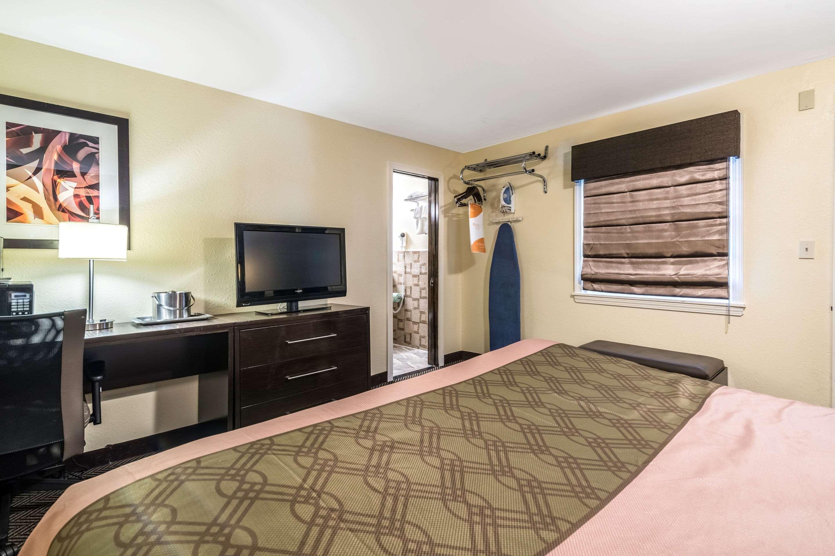Econo Lodge Rutland City Near Hwy 7 Екстер'єр фото