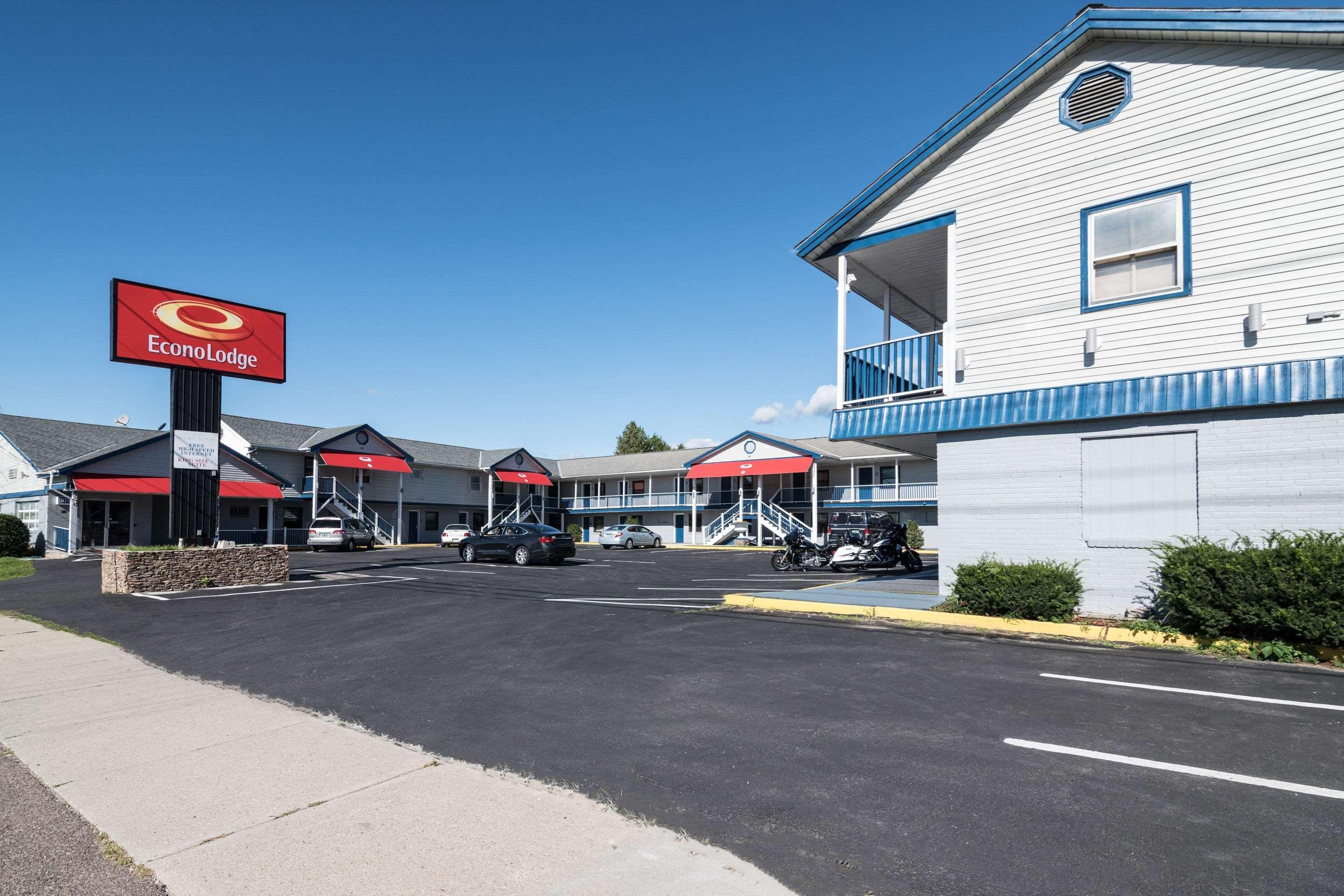 Econo Lodge Rutland City Near Hwy 7 Екстер'єр фото