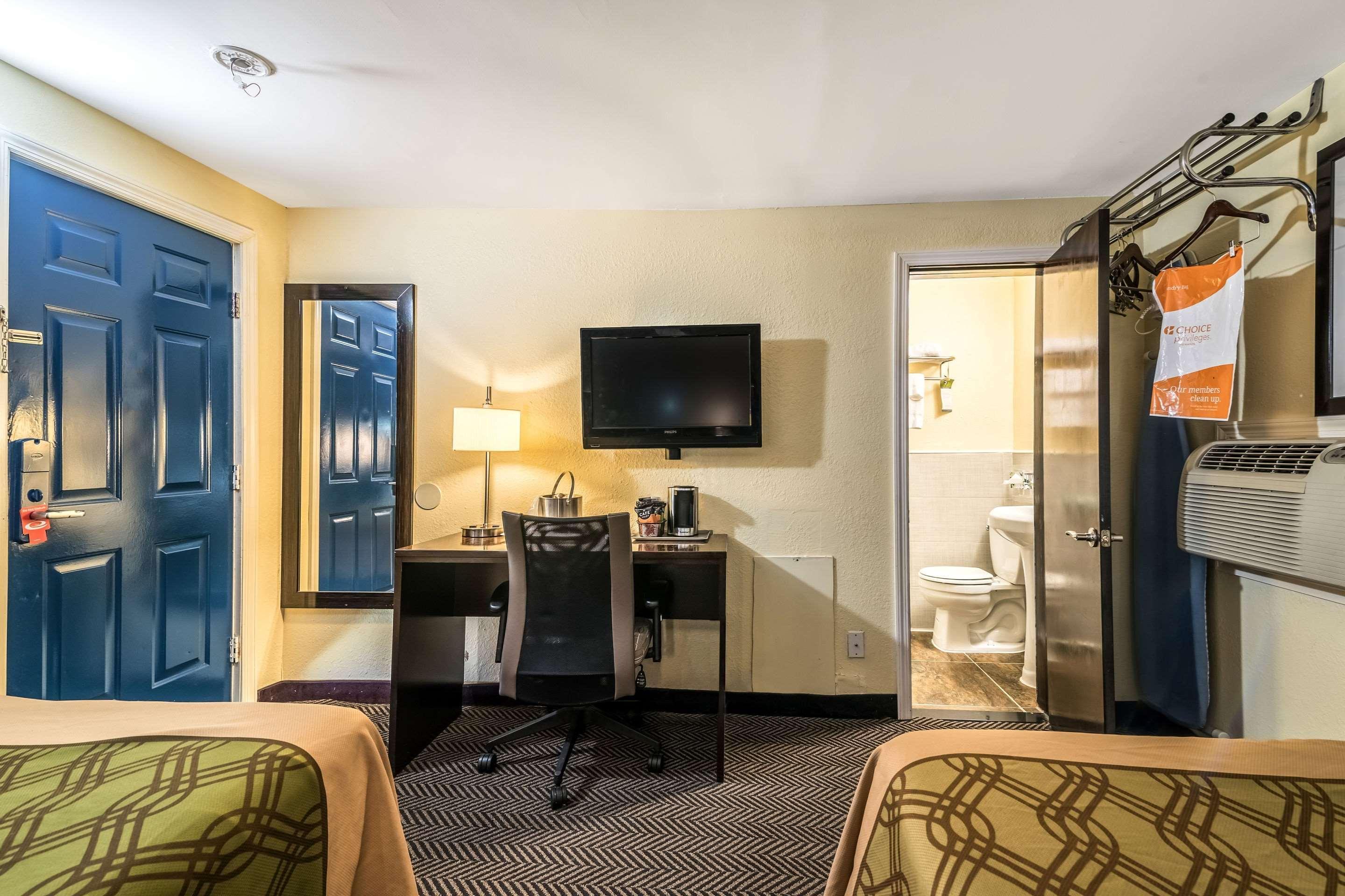 Econo Lodge Rutland City Near Hwy 7 Екстер'єр фото